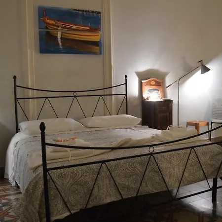 Bed, Book & Breakfast Landolina Bed & Breakfast CTA