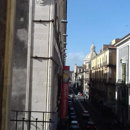 Bed, Book & Breakfast Landolina 4* Catania